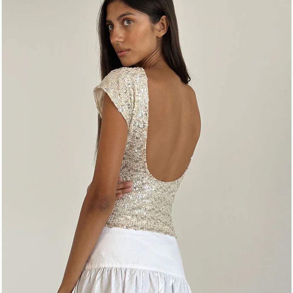 Motel Rocks Erika Backless Top In Neutral Sequin - Picture 3 of 5